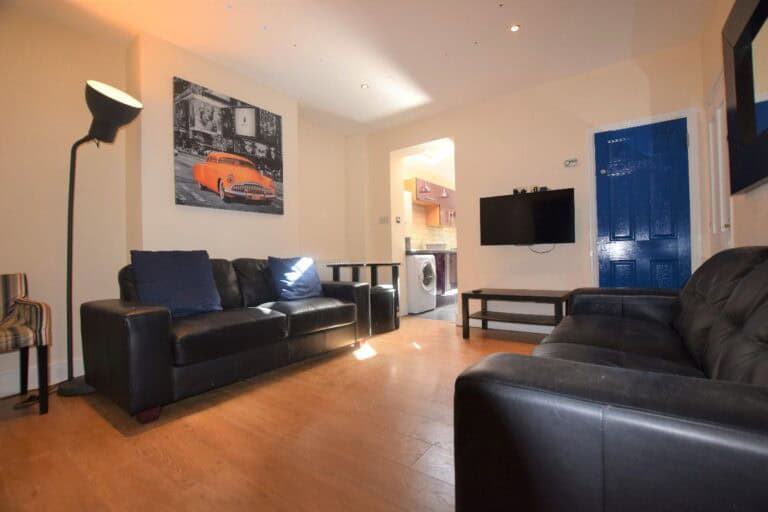 16 Guildford Road