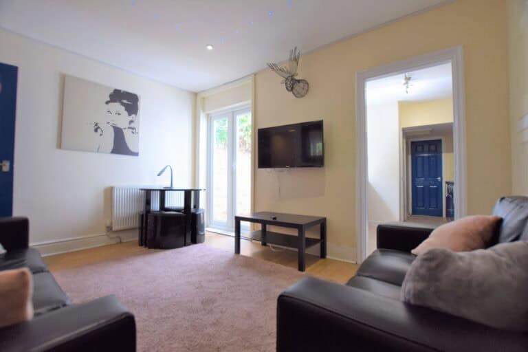 5 bedroom student house on York Road, Canterbury